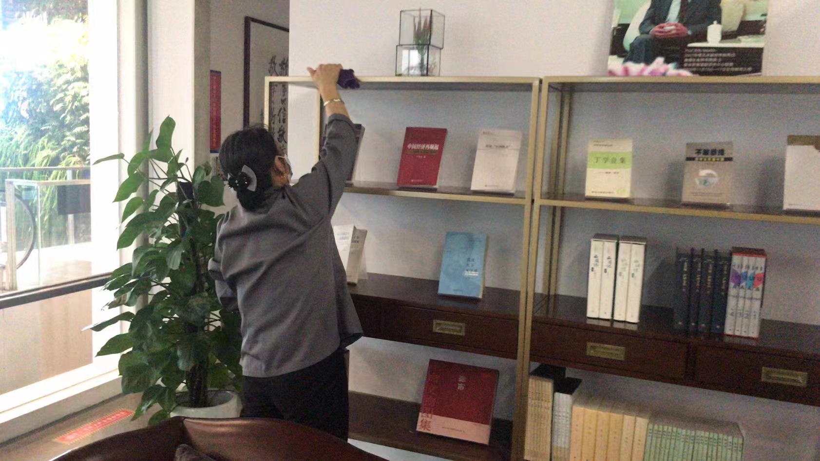 單位開荒清潔有什么注意事項，單位開荒清潔技巧分享